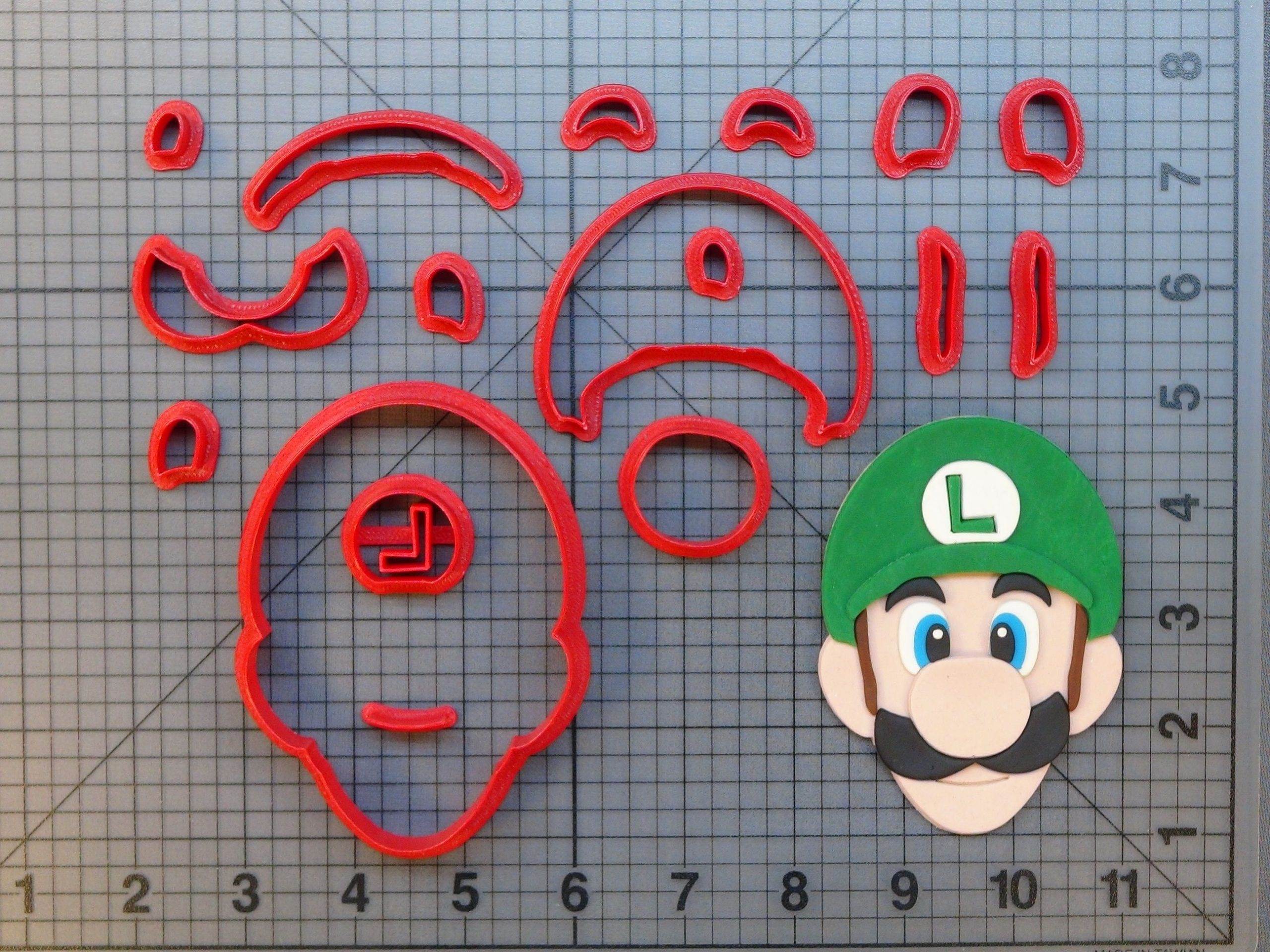 Super Mario Set Cookie Cutter with Stamp Biscuit Plastic Treats Luigi Yoshi 