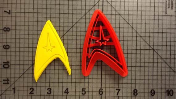 Star-Trek-Commander-Insignia-Cookie-Cutter.jpg