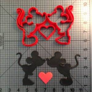 Mickey & Minnie Kiss Cookie Cutter