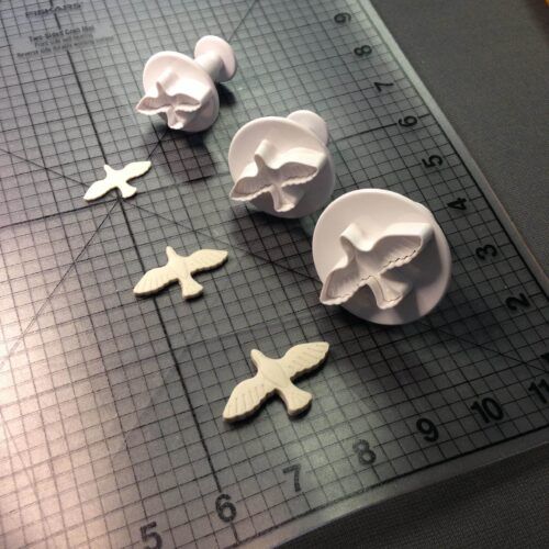 Dove Plunger Cookie Cutter Set