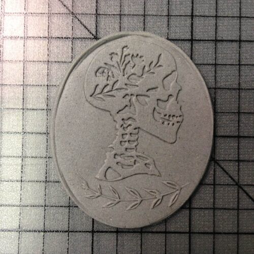 Skull 100 Cookie Cutter and Stamp (2)