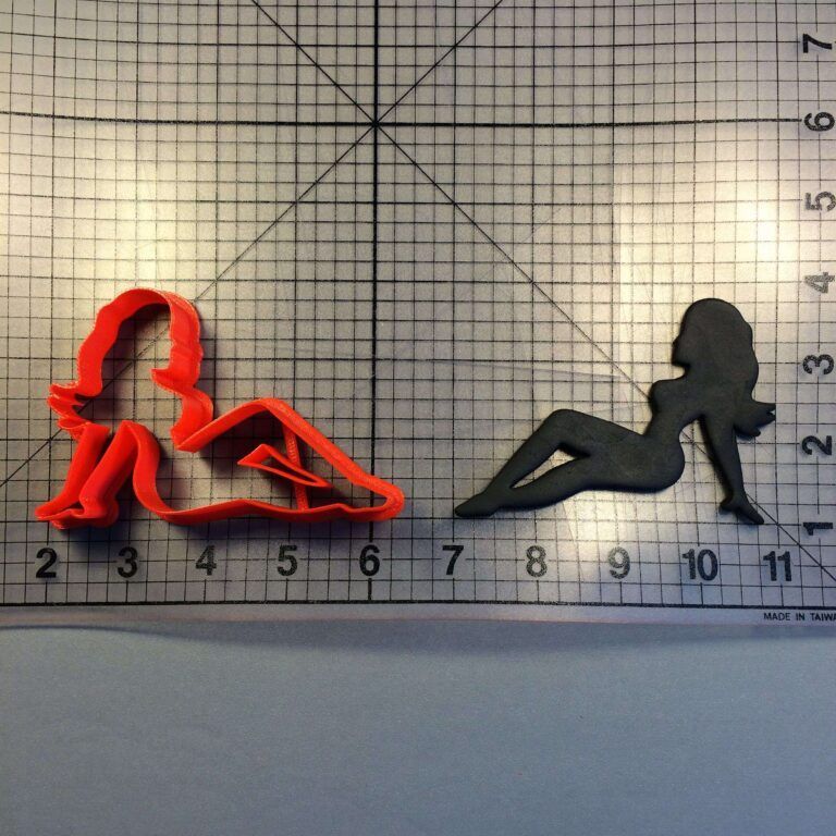 Small Curvy Mudflap Girl Copper Cookie Cutter - Handmade Heavyweight Copper Silhouette Cutter (4.5" X 3") - View #2