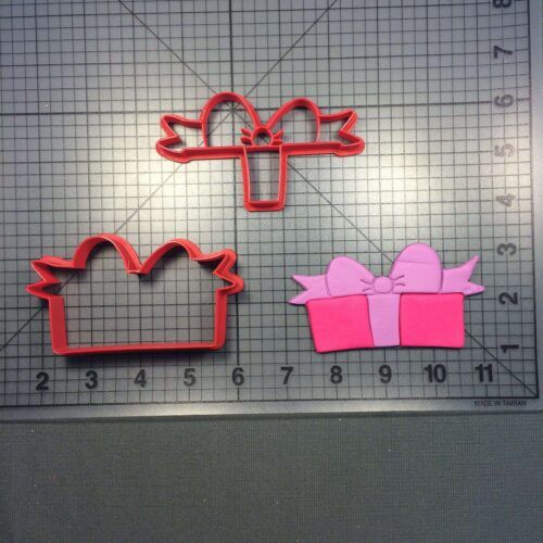 Present 103 Cookie Cutter Set