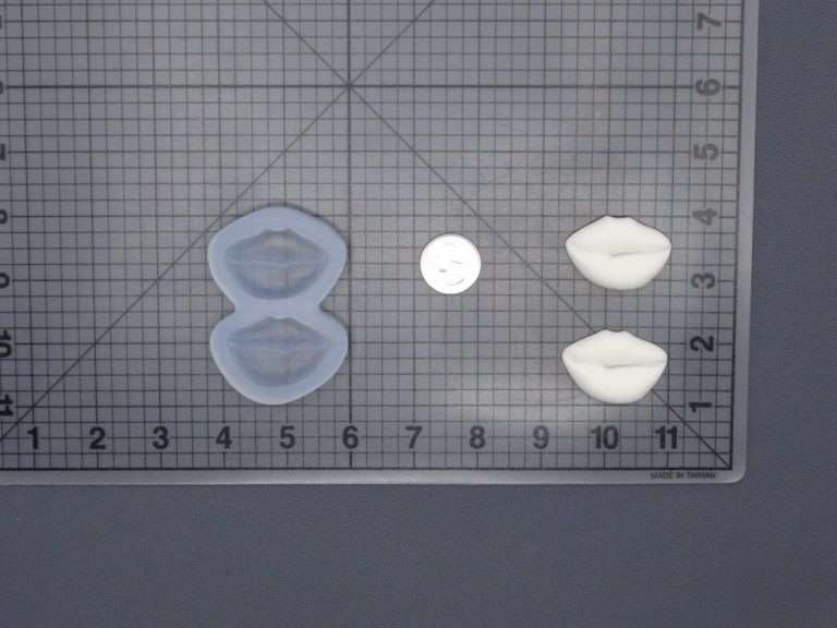 Lip 745-049 Silicone Mold