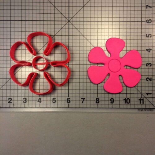 70's Flower 102 Cookie Cutter