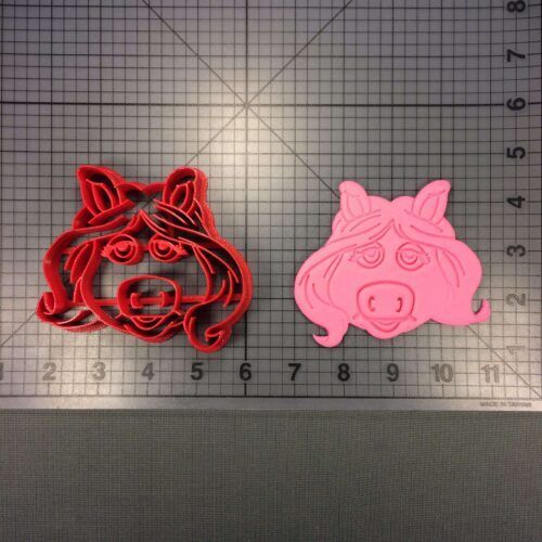 Miss Piggy 103 Cookie Cutter
