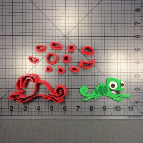 JB_ Tangled- Pascal 266-154 Cookie Cutter Set (Cartoon Character 440 Cookie Cutter Set)