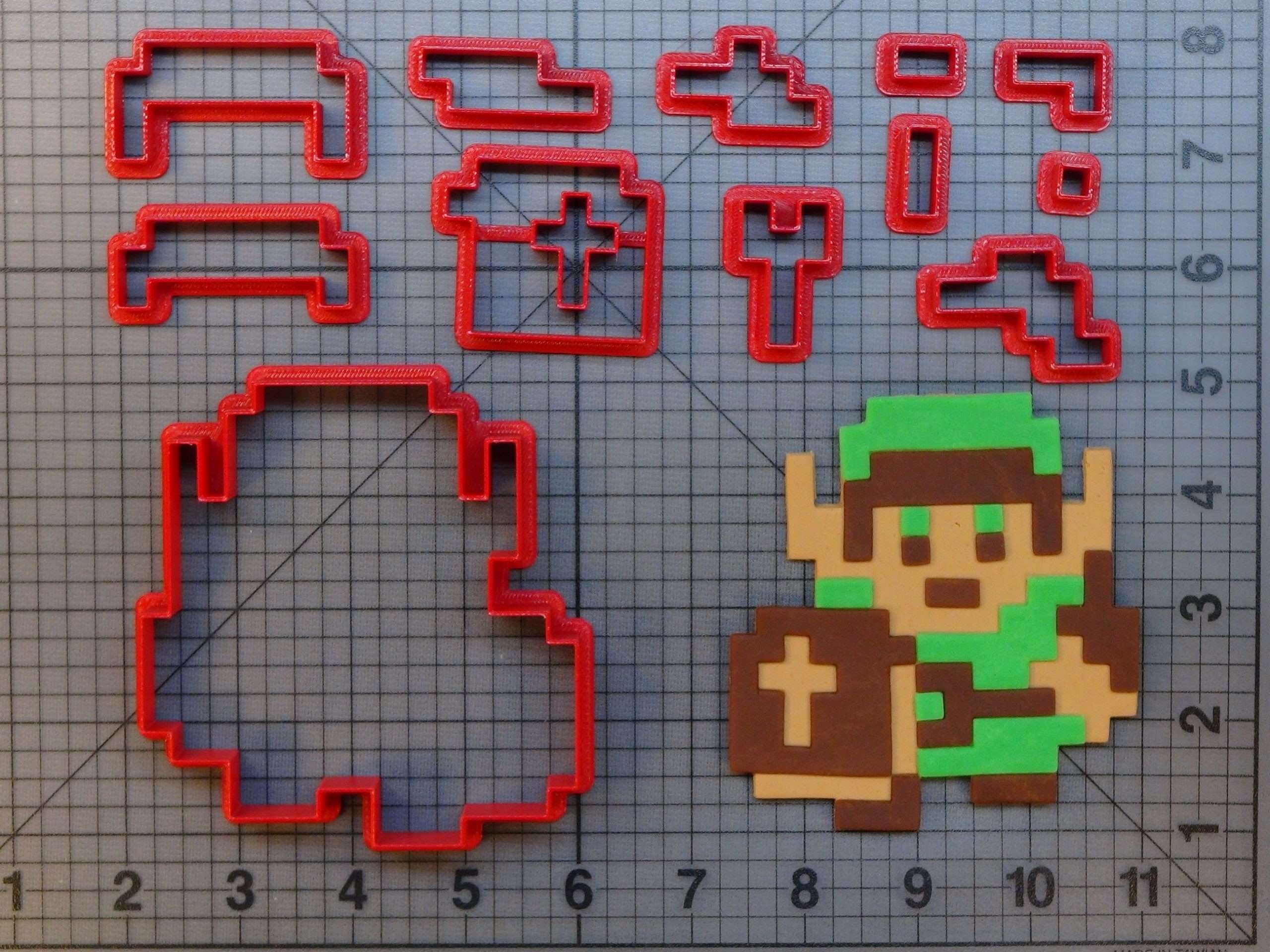 Zelda Link 5 Bead Sprite Pixel Art 8-bit Perler Handmade Legend of Zelda  NES