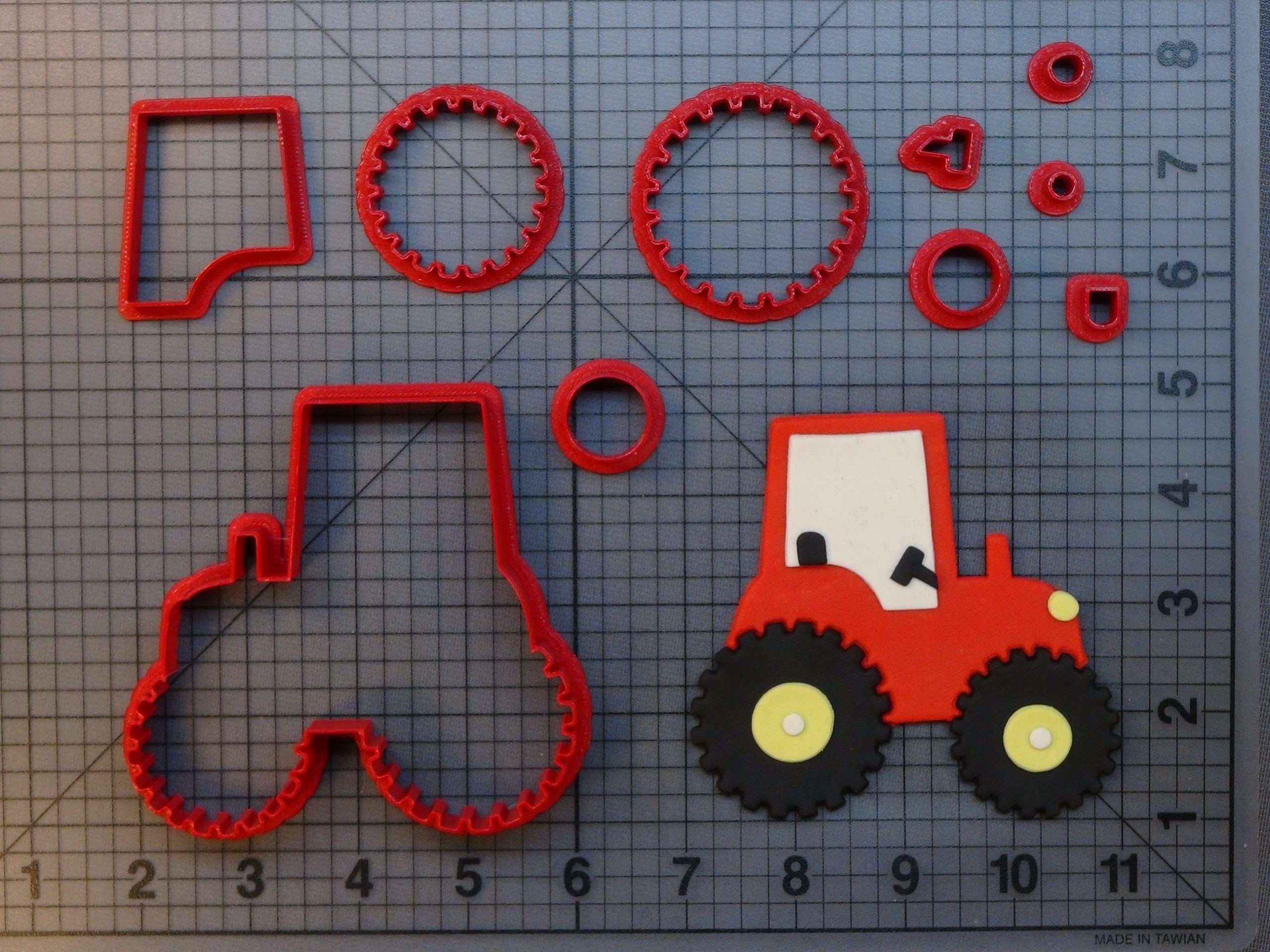 Tractor with Trailer Cookie Cutter 4 pc Set