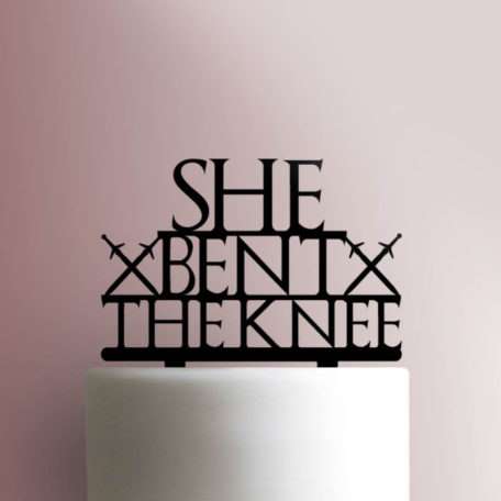 Game of Thrones - She Bent the Knee 225-698 Cake Topper