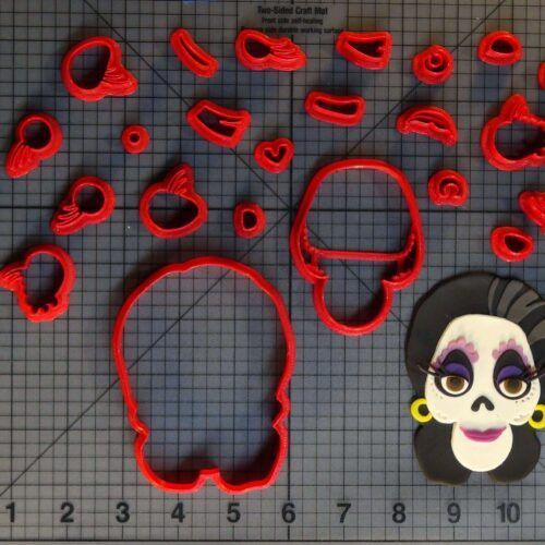 Coco - Mama Imelda 266-C333 Cookie Cutter Set
