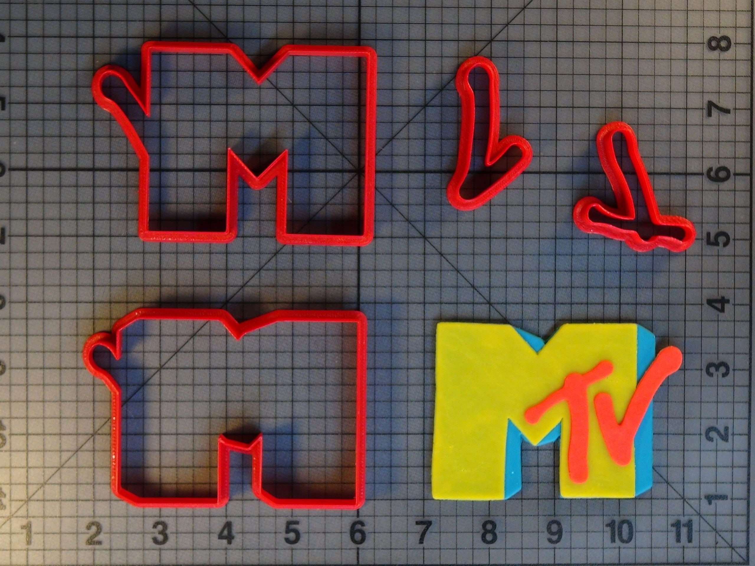 MTV Logo 266-C488 Cookie Cutter Set