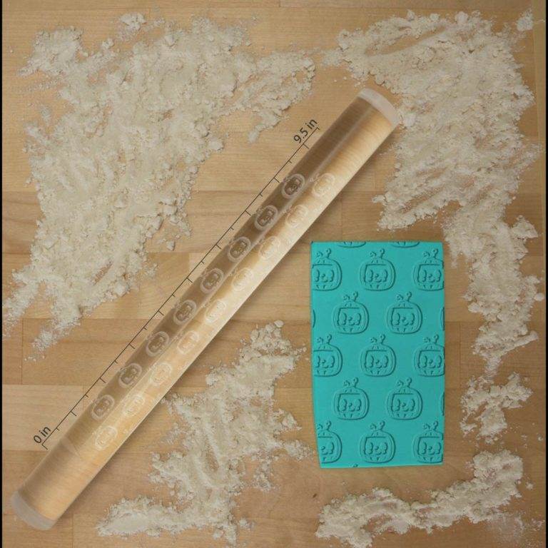 CoComelon Icon 765-599 Rolling Pin